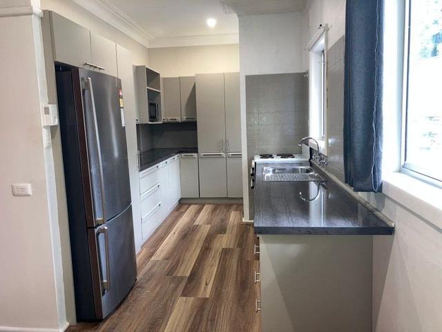 16 Woodcourt Rd, NSW 2082