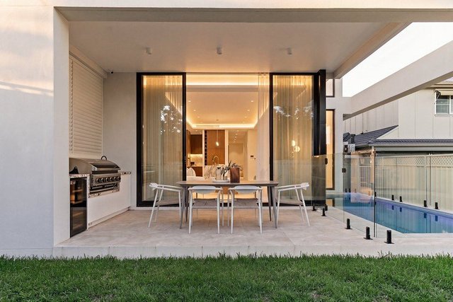 8a Como Street, NSW 2221