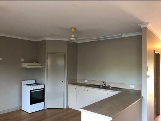 21/10 De Pledge, WA 6726