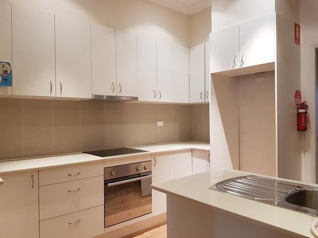 1/10A First Avenue, NSW 2122