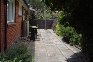 Side of House (2005-01-13)