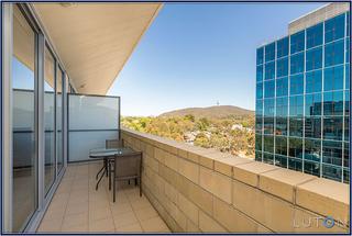 Balcony (2015-02-12)