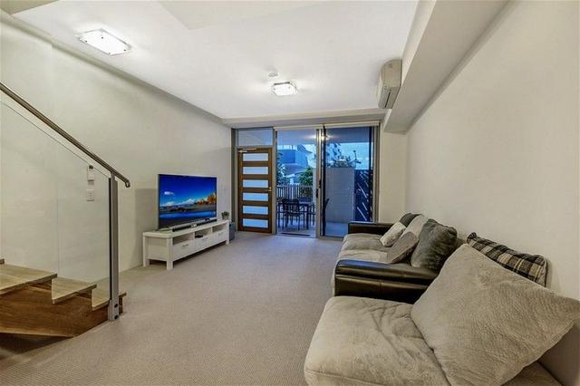 10003/30 Ducan Street, QLD 4101