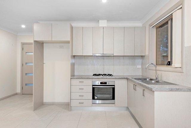 7a Burdett Crescent, NSW 2148