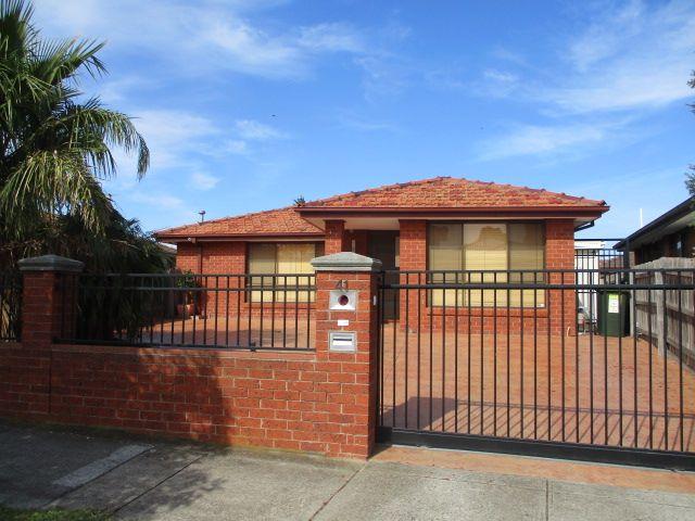 41 Pinnaroo Circuit, VIC 3048