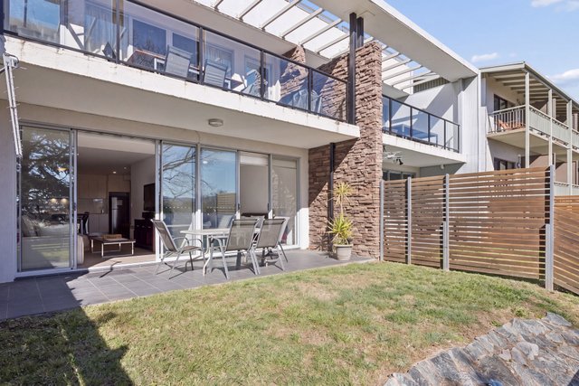 2/16 Clyde Street, NSW 2627