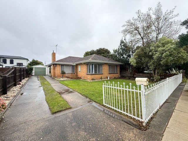 34 Campbell Parade, VIC 3977