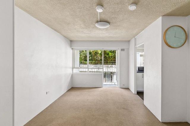 26/8 Wylde Street, NSW 2011