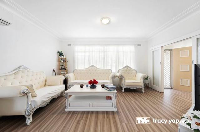 2 Barellan Avenue, NSW 2118