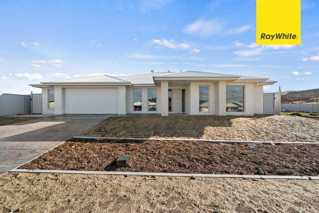 3 Ellen Drive, NSW 2621