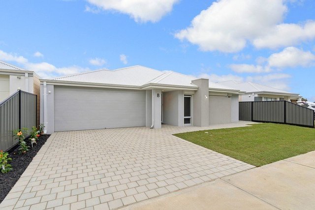 8 Ruscello Way, WA 6055