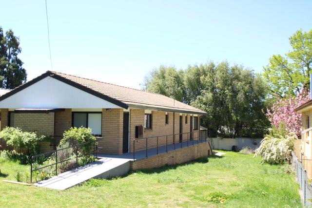 14 Molong Road, NSW 2800