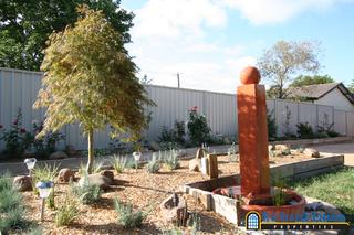 Water Feature (2006-03-23)