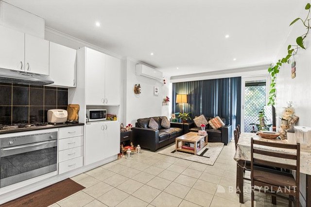 9/11 Currajong Street, VIC 3046