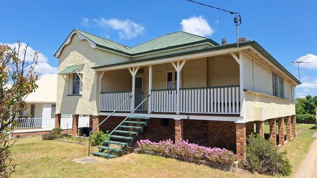 8 Granite St, QLD 4380