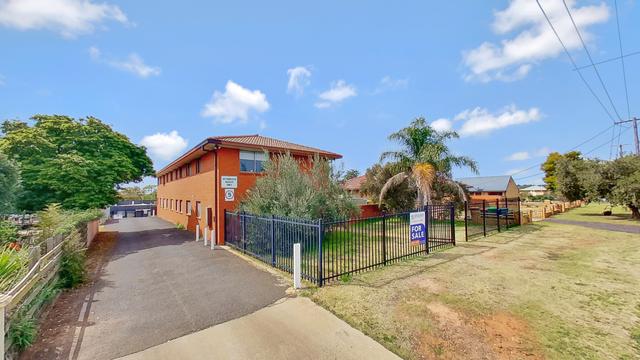 2/17 Elizabeth Street, NSW 2830