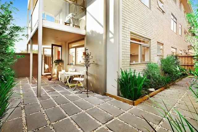 2/35 Waltham Street, VIC 3121