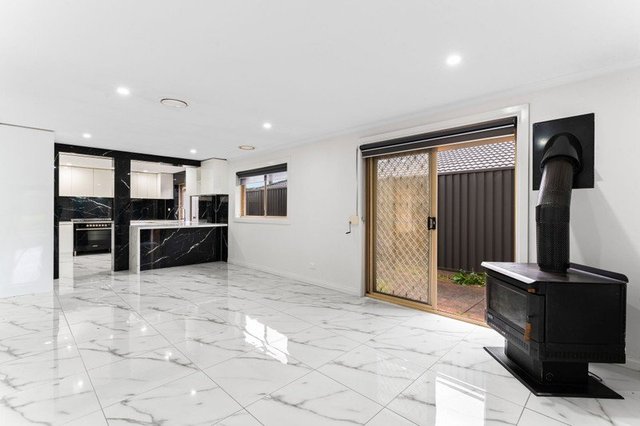 13 Sherwood Crescent, VIC 3175