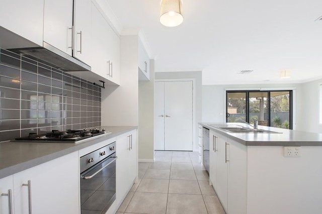 48 Riverboat Dr, NSW 2640