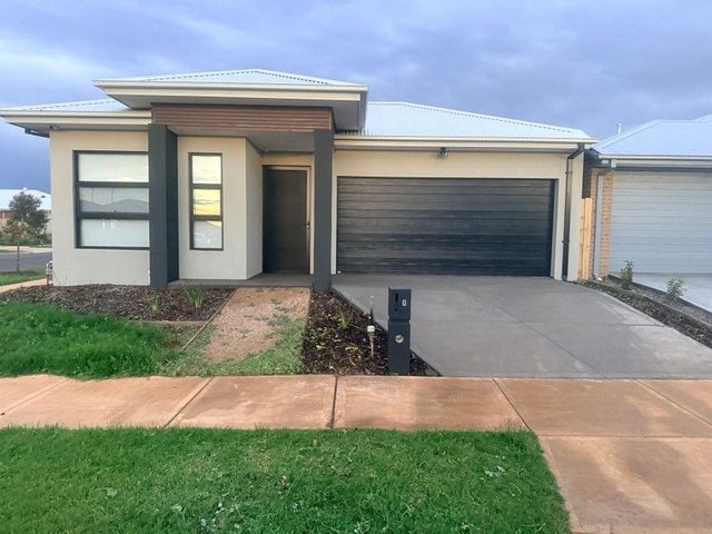 8 Rumford St, VIC 3335