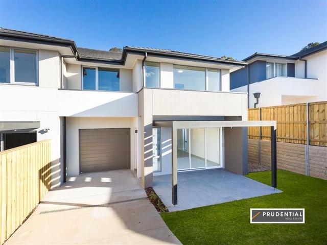 67 Hennessy Ave, NSW 2170