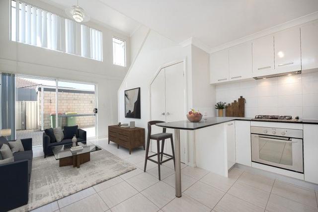 4/1 Positano Crescent, WA 6164