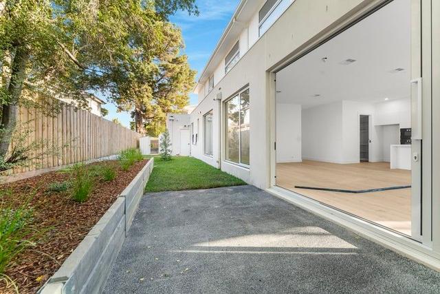 2/7 Banner Court, VIC 3150