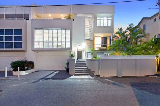 1/196B Hedges Avenue, QLD 4218