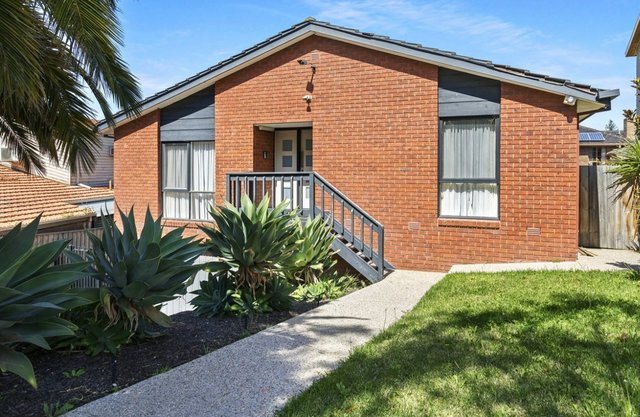 16 Erskine Crescent, VIC 3150