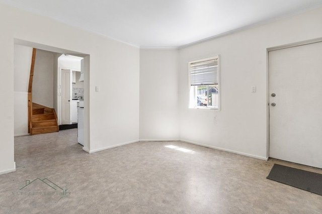 2/122 Bourke Street, Goulburn, NSW 2580