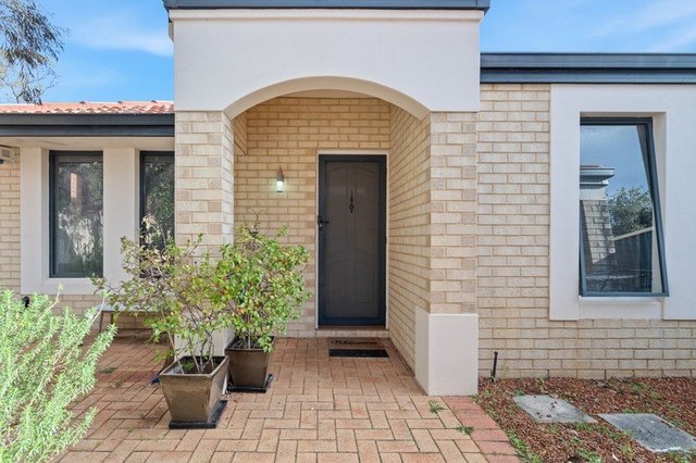 94 Toorak Road, WA 6103