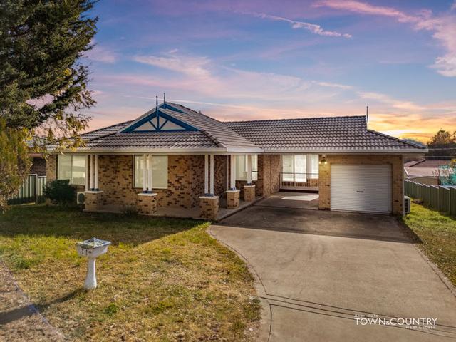 11 Glendower Close, NSW 2350