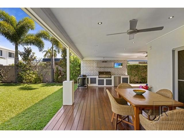 3 Frascati Street, QLD 4218