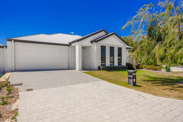 19 Magic Loop, WA 6037