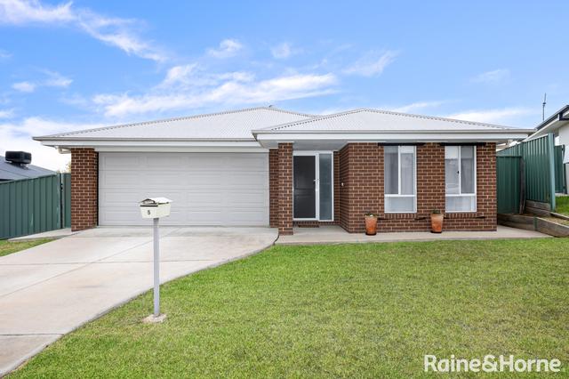 5 Beech Street, NSW 2651