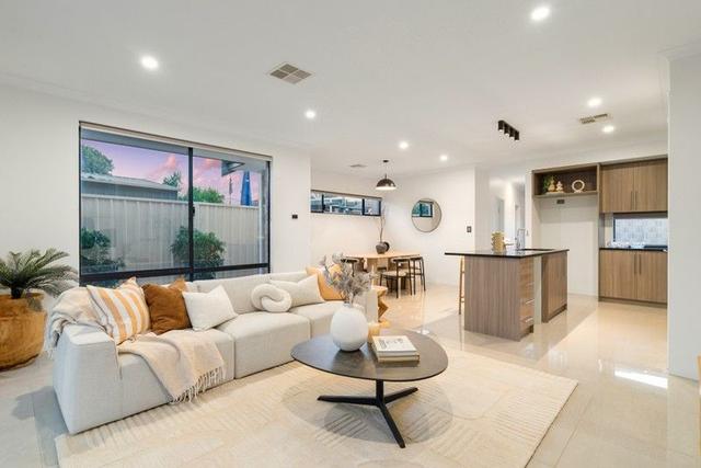 12B Cornish Crescent, WA 6152