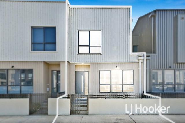 14 Tanzanite Court, VIC 3806