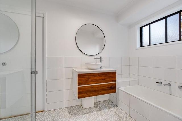 18 Candlebark Street, NSW 2640