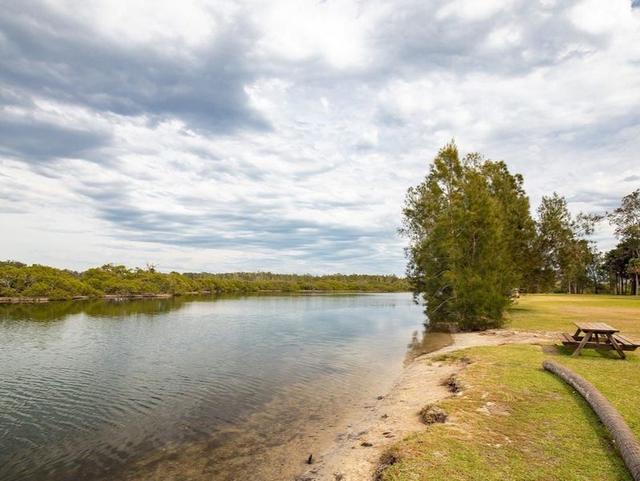 M22/45 The Lakes Way, NSW 2428