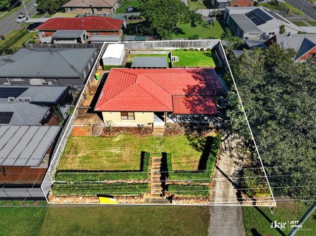 64 Radiata Street, QLD 4118