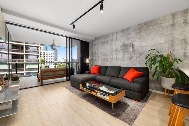1055/9 Edmondstone Street, QLD 4101