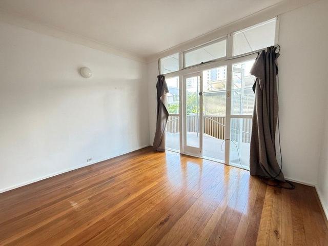 2/5 Elder Entrance, QLD 4220