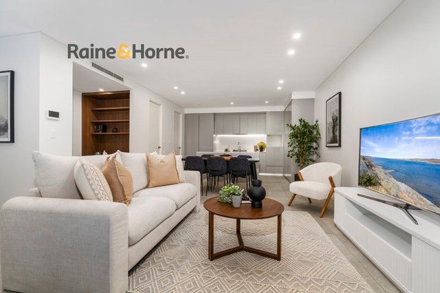 2/20 Shepherd Street, NSW 2170