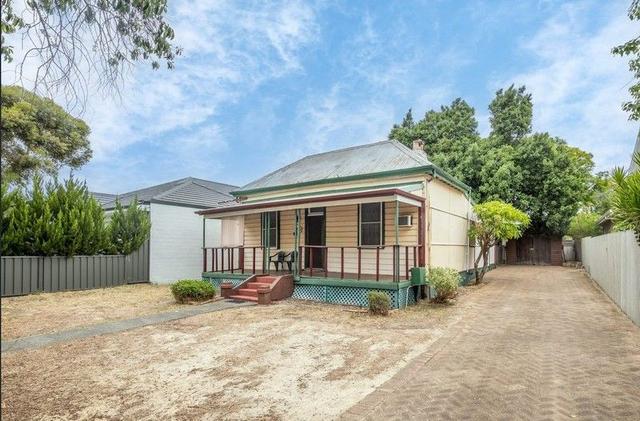 42 Norwood Rd, WA 6103