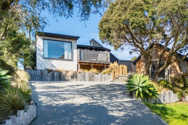 16 Higgins Court, VIC 3941