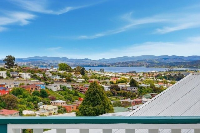 18 Seventh Avenue, TAS 7009