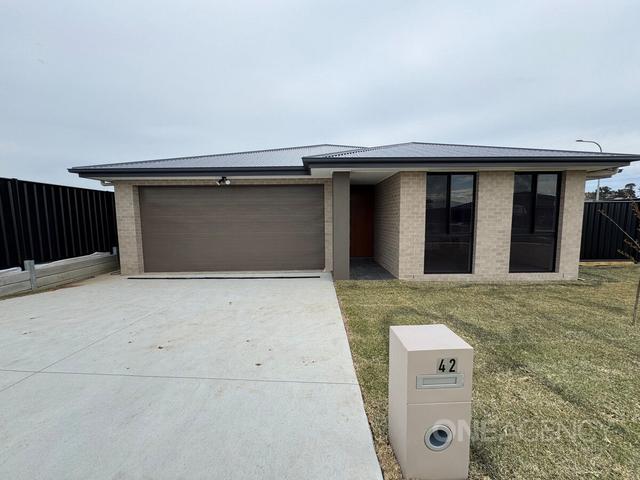 42 Matchless Avenue, NSW 2580