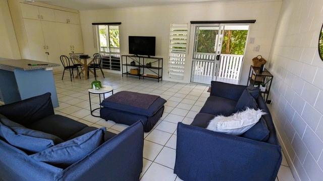 4 Somers/32 Mudlo Street, QLD 4877