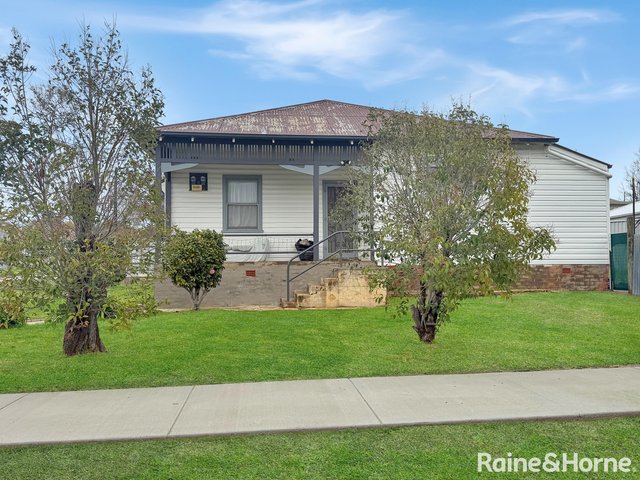 61 Thornhill Street, NSW 2594