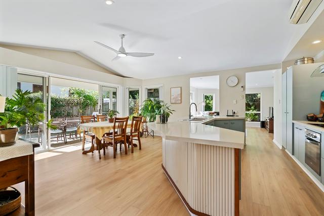 6 Hakea Court, QLD 4565